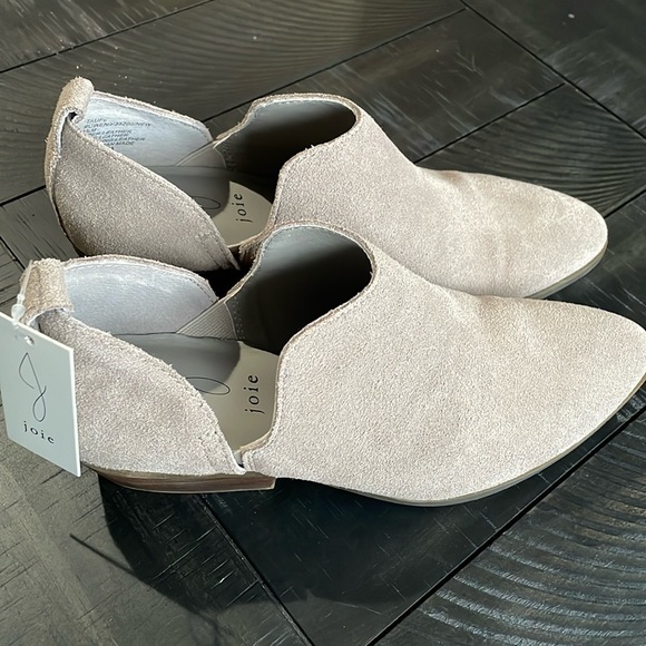 Joie Shoes - NWT Joie Rowen Boot Taupe 7.5 Suede Leather
